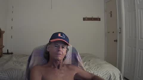 Snapshot of hewes1 chatting on August 4, 2026, 12:03 am hewes1 online show from August 4, 2026, 12:03 am