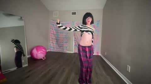 Snapshot of hexivu chatting on February 21, 2025, 1:33 am salem online show from February 21, 2025, 1:33 am