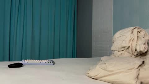 Arnold online show from November 23, 2025, 5:24 pm