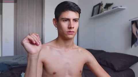 hey_cesard online show from February 21, 2025, 1:33 pm