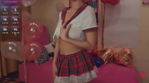 Snapshot of heyitsnaomi chatting on February 13, 2026, 3:35 am Naomi online show from February 13, 2026, 3:35 am