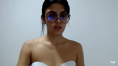 Snapshot of hhayek_eva7 chatting on December 7, 2024, 12:52 am Eva online show from December 7, 2024, 12:52 am