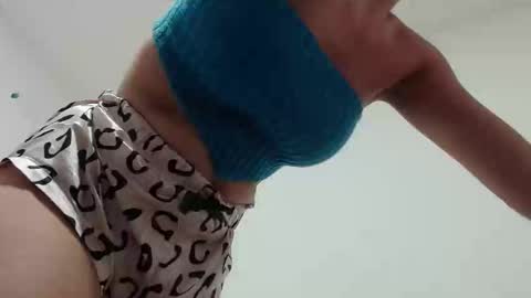 Snapshot of hhayek_eva7 chatting on December 28, 2024, 1:08 am Eva online show from December 28, 2024, 1:08 am