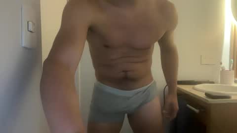 hhernan1 online show from May 17, 2026, 6:00 am