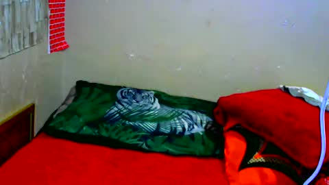 hhhjnf1 online show from September 8, 2025, 8:30 pm