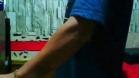 hhhjnf1 online show from September 23, 2025, 4:59 am