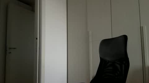 Snapshot of hhombre chatting on January 19, 2026, 12:09 pm hhombre online show from January 19, 2026, 12:09 pm