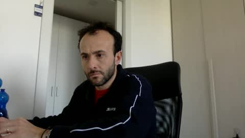 Snapshot of hhombre chatting on March 27, 2026, 2:39 pm hhombre online show from March 27, 2026, 2:39 pm