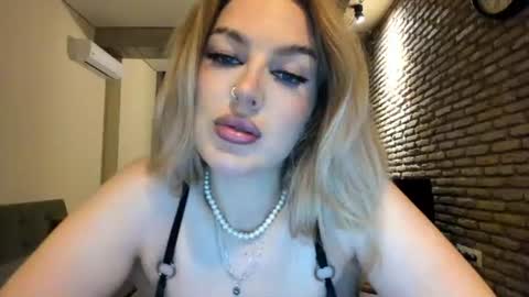 Hi lina online show from June 14, 2026, 2:20 am