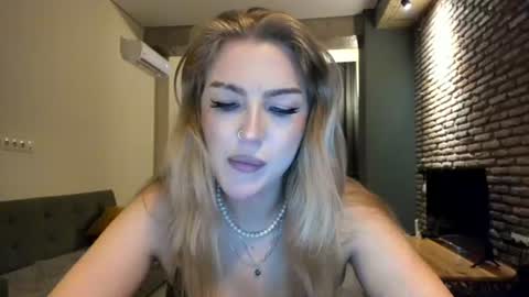 Hi lina online show from June 20, 2026, 2:36 am