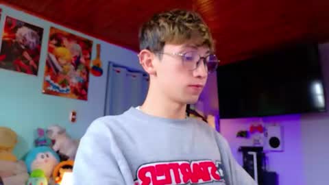 Snapshot of hi_tommy chatting on July 25, 2026, 12:58 pm Christopher Chris online show from July 25, 2026, 12:58 pm