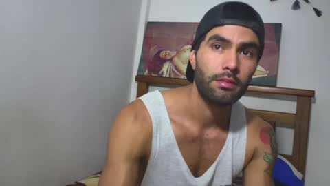 Snapshot of hideonbush051 chatting on November 13, 2025, 12:20 am hideonbush online show from November 13, 2025, 12:20 am