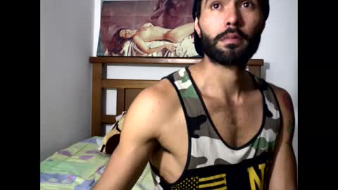 Snapshot of hideonbush051 chatting on December 1, 2025, 4:06 am hideonbush online show from December 1, 2025, 4:06 am