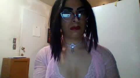Snapshot of hihheelstranny chatting on April 18, 2026, 7:45 am hihheelstranny online show from April 18, 2026, 7:45 am