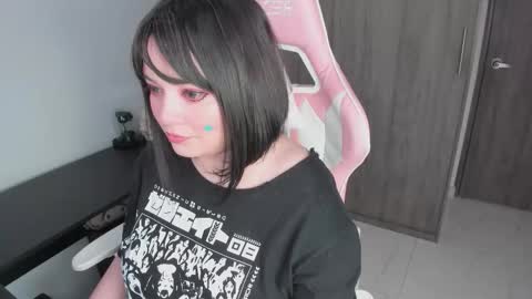 Snapshot of hikaru_arimura chatting on October 28, 2025, 11:47 am hikaru_arimura online show from October 28, 2025, 11:47 am