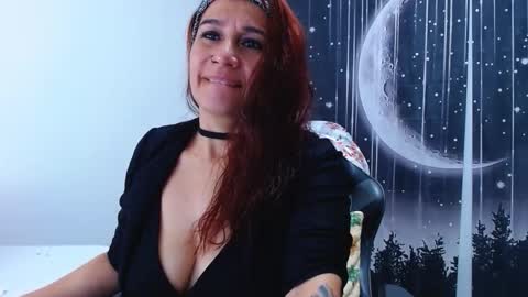 Snapshot of hikaryfire chatting on February 20, 2026, 7:03 pm hikaryfire online show from February 20, 2026, 7:03 pm