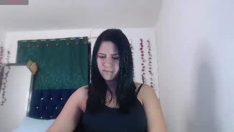 hilaril18 online show from July 16, 2026, 6:03 pm