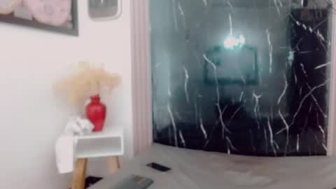 Hilary Avilan online show from April 14, 2026, 7:09 pm