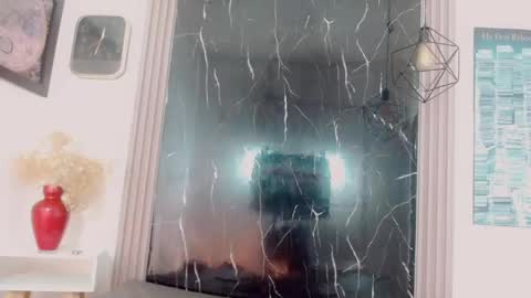 Snapshot of hilary_avilan chatting on May 2, 2026, 7:08 pm Hilary Avilan online show from May 2, 2026, 7:08 pm
