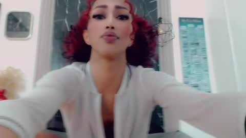 Hilary Avilan online show from July 15, 2026, 6:57 pm