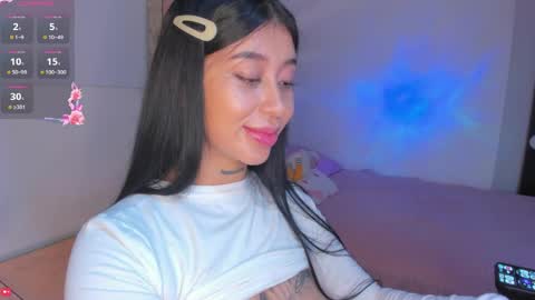 LUNA new account  FOLLOW ME online show from April 10, 2026, 11:31 pm