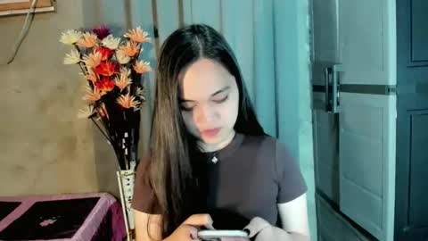 Snapshot of hilarymolly chatting on February 24, 2026, 4:21 am hilarymolly online show from February 24, 2026, 4:21 am