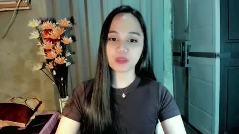 Snapshot of hilarymolly chatting on March 2, 2026, 3:09 am hilarymolly online show from March 2, 2026, 3:09 am