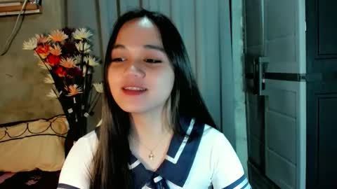 Snapshot of hilarymolly chatting on March 26, 2026, 2:50 am hilarymolly online show from March 26, 2026, 2:50 am