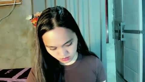 hilarymolly online show from June 14, 2026, 7:38 pm
