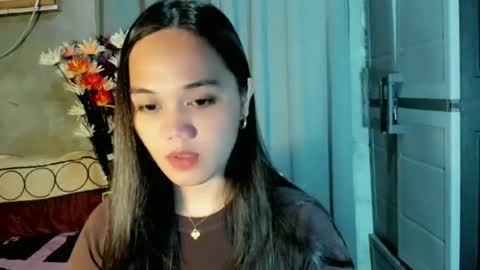 hilarymolly online show from June 29, 2026, 7:47 pm