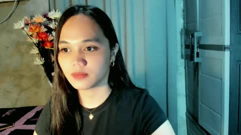 hilarymolly online show from July 8, 2026, 12:37 am