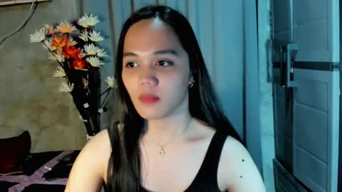 hilarymolly online show from July 23, 2026, 1:58 am