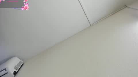 Hilary Thomsom online show from February 26, 2026, 12:15 pm