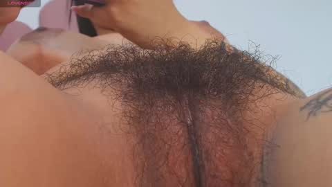 Snapshot of hillary_jones chatting on September 28, 2025, 4:23 pm sarah online show from September 28, 2025, 4:23 pm