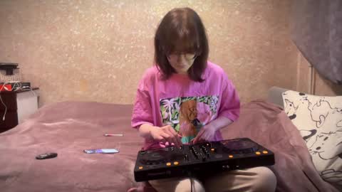 Snapshot of hillaryvind chatting on April 8, 2026, 3:01 pm Lana online show from April 8, 2026, 3:01 pm