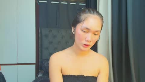 yuricah online show from March 9, 2025, 3:22 am