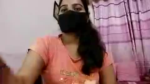 himuhimu22 online show from June 22, 2026, 5:32 pm