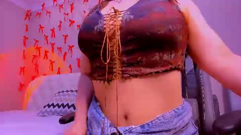 Snapshot of hinajeen chatting on June 17, 2026, 5:43 am Sexy Hina online show from June 17, 2026, 5:43 am