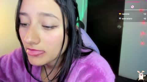 Snapshot of hinata_21_ chatting on December 11, 2024, 10:27 pm hinata online show from December 11, 2024, 10:27 pm