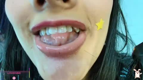 hinata online show from April 11, 2026, 3:16 pm