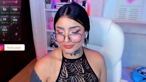 Snapshot of hinataweed01 chatting on February 25, 2025, 6:47 am Karol Independent Model online show from February 25, 2025, 6:47 am