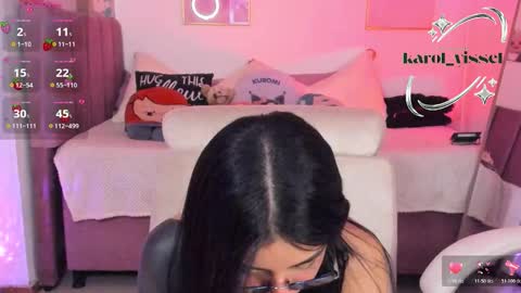 Snapshot of hinataweed01 chatting on November 12, 2025, 1:28 am Karol Independent Model online show from November 12, 2025, 1:28 am