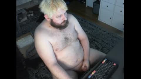 Snapshot of hipguy91 chatting on April 14, 2026, 8:26 pm hipguy91 online show from April 14, 2026, 8:26 pm