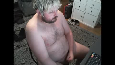 Snapshot of hipguy91 chatting on July 7, 2026, 4:44 pm hipguy91 online show from July 7, 2026, 4:44 pm