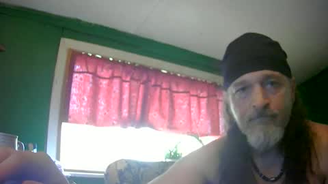 hippiedad333 online show from June 30, 2026, 7:59 pm