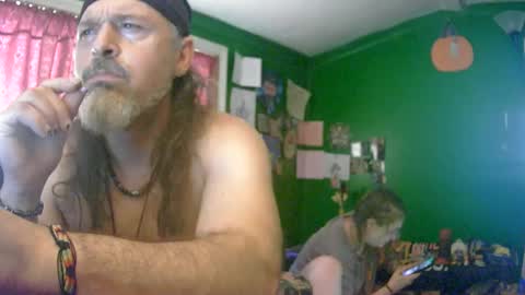 hippiedad333 online show from July 8, 2026, 6:56 pm