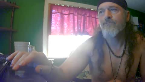 hippiedad333 online show from July 13, 2026, 7:49 pm