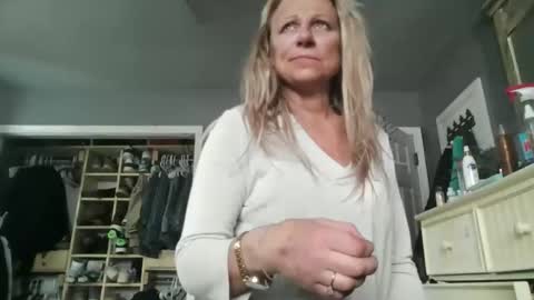 Snapshot of hisbadhabit40 chatting on February 10, 2026, 5:39 pm hisbadhabit40 online show from February 10, 2026, 5:39 pm