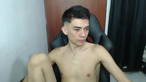 Hisokax online show from April 17, 2026, 3:42 am