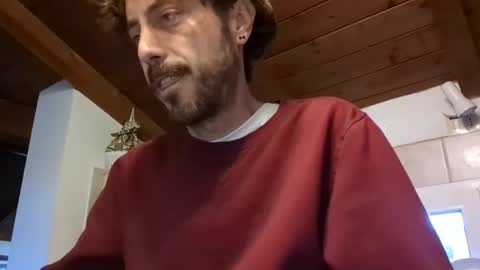 hitmenoww online show from May 11, 2026, 6:05 pm